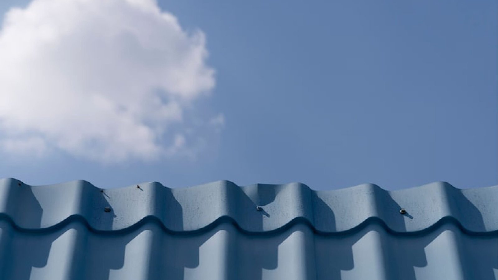Pengaruh Ketebalan Metal Roofing terhadap Kekuatan dan Umur Pakai