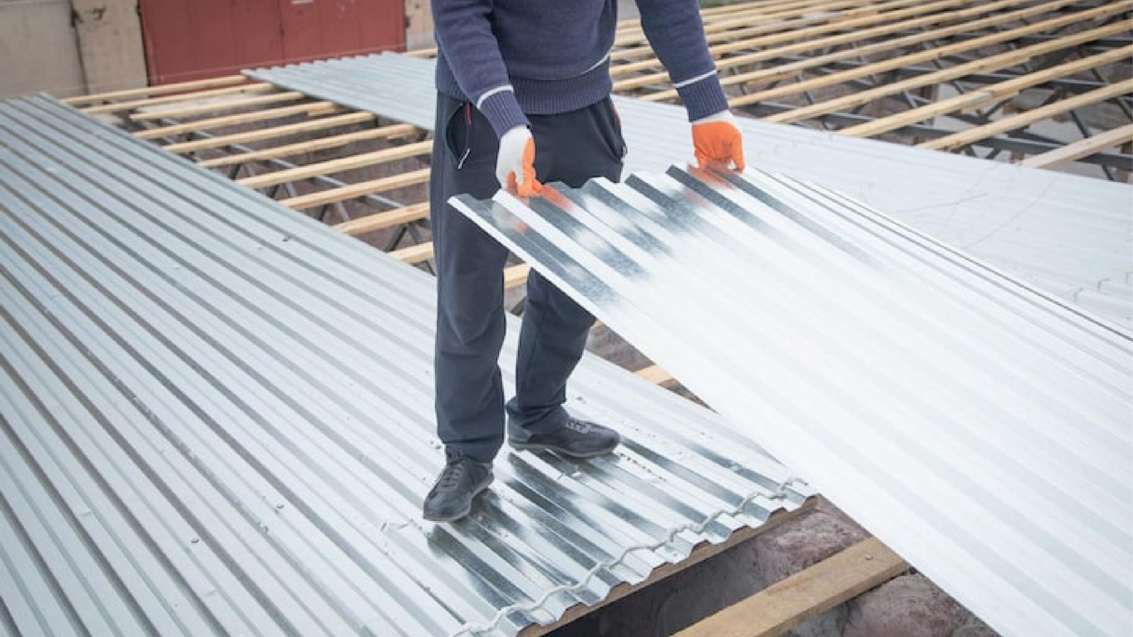 Tips Instalasi Metal Roofing Sheet agar Tahan Lama dan Tidak Bocor